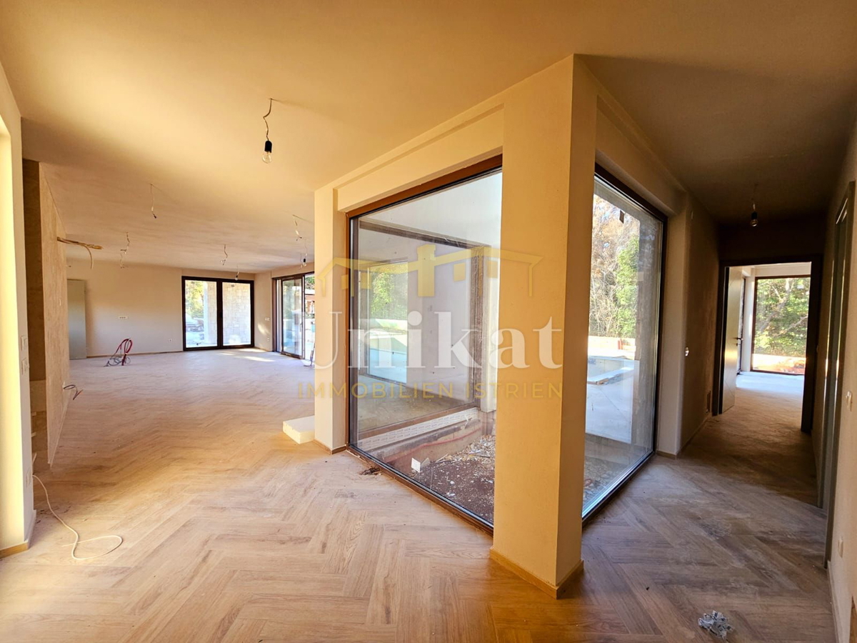 Moderna casa a schiera con piscina e vista sul verde, Poreč